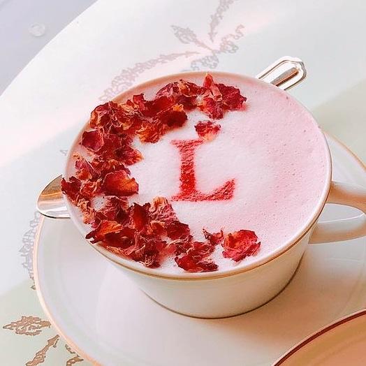 Stress-relieving rose latte